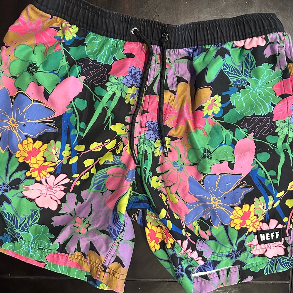 Neff Men's Colorful Floral Athletic Shorts